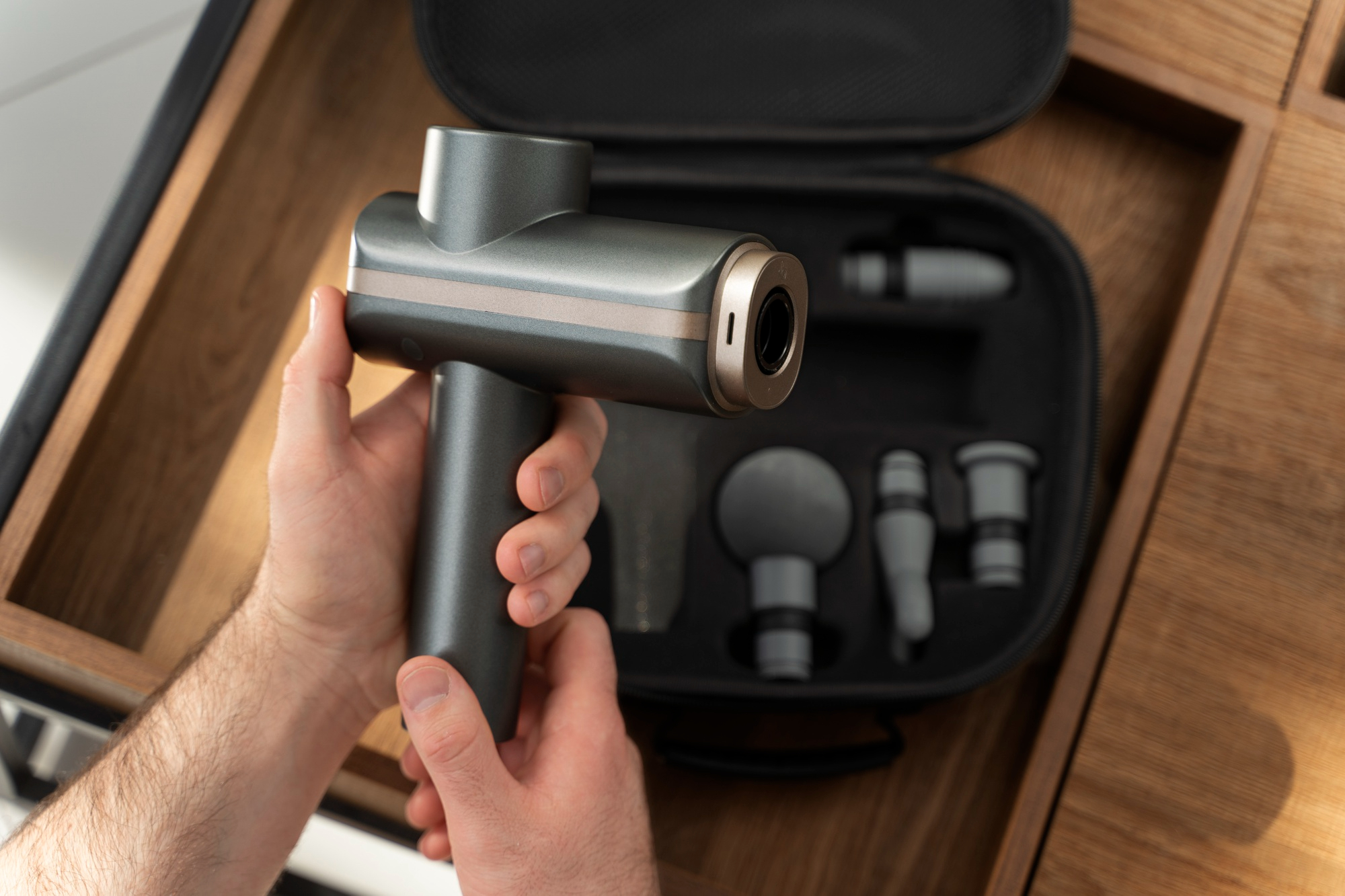 جهاز مساج كهربائي احترافي (مع شنطة)